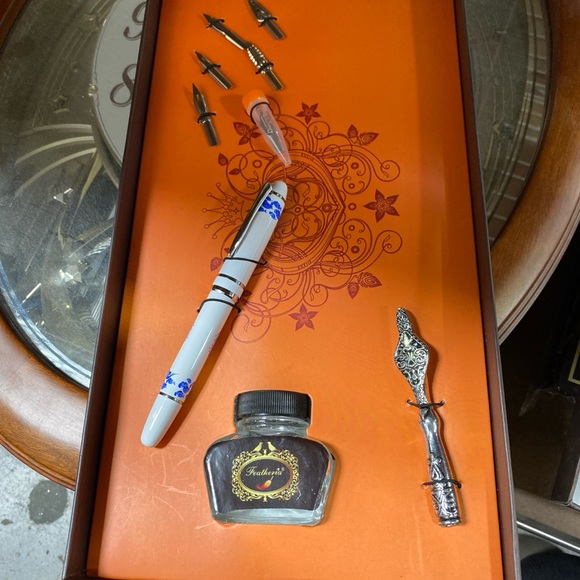 Feather is Quill Stylus Calligraphy Pen New - Picture 10 of 10